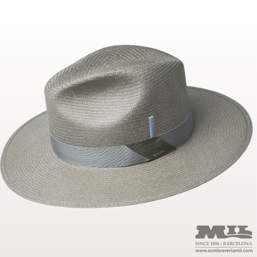 Sombrero moderno de paja...